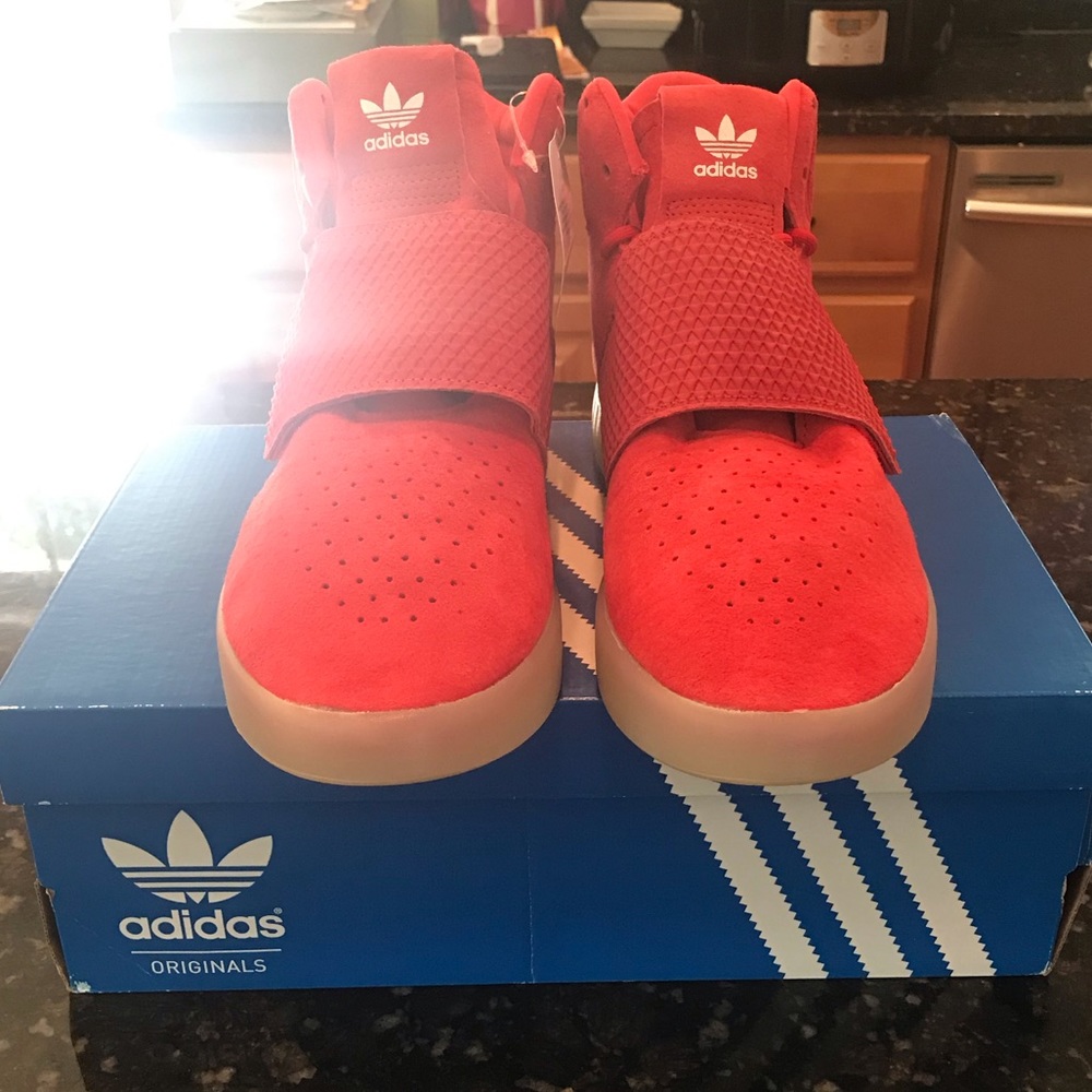 NWT Adidas Tubular Invader Strap hightop sneakers!